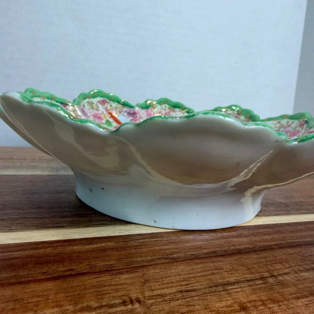 Vintage Japanese Kutani Porcelain Bowl Geisha Girl Scalloped Green Gold Gilt